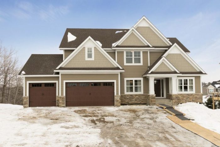 James Hardie Cobblestone Lap Siding + Staggered Shingles | Colorado Siding James Hardie Cobblestone Lap Siding + Staggered Shingles | Colorado Siding